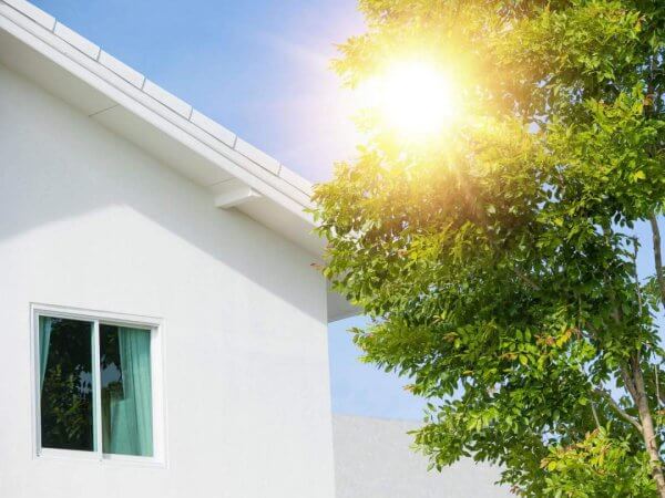 Comment optimiser l'ensoleillement de votre maison sans sacrifier le confort ?