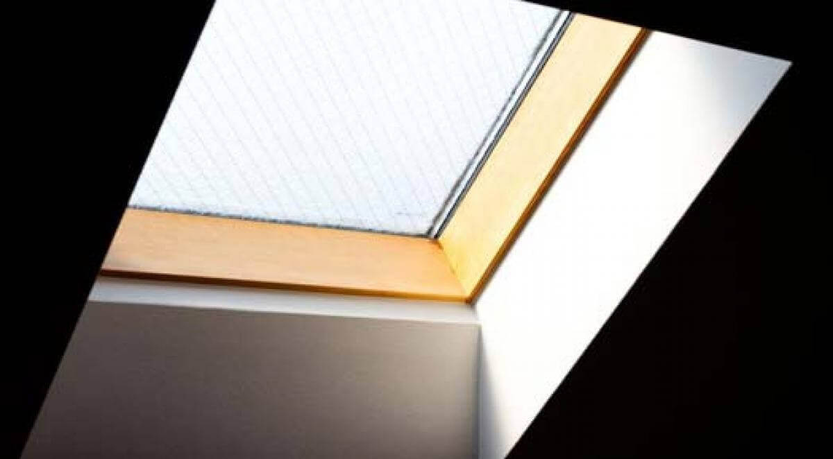 Puits de lumière dans un toit