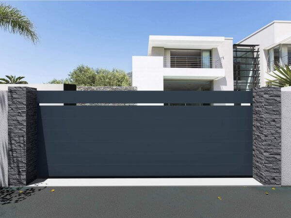 Portail aluminium sur mesure : valorisez votre maison neuve