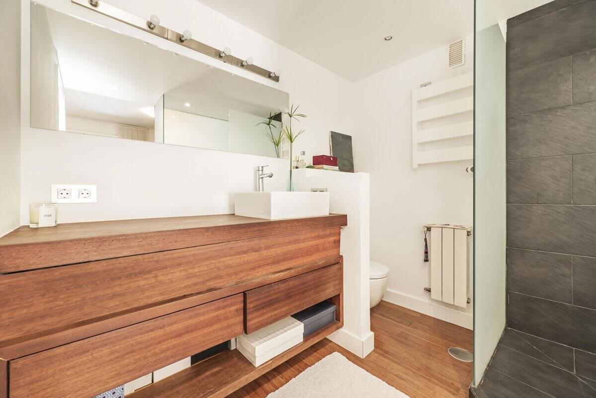 Espace rangements salle de bains